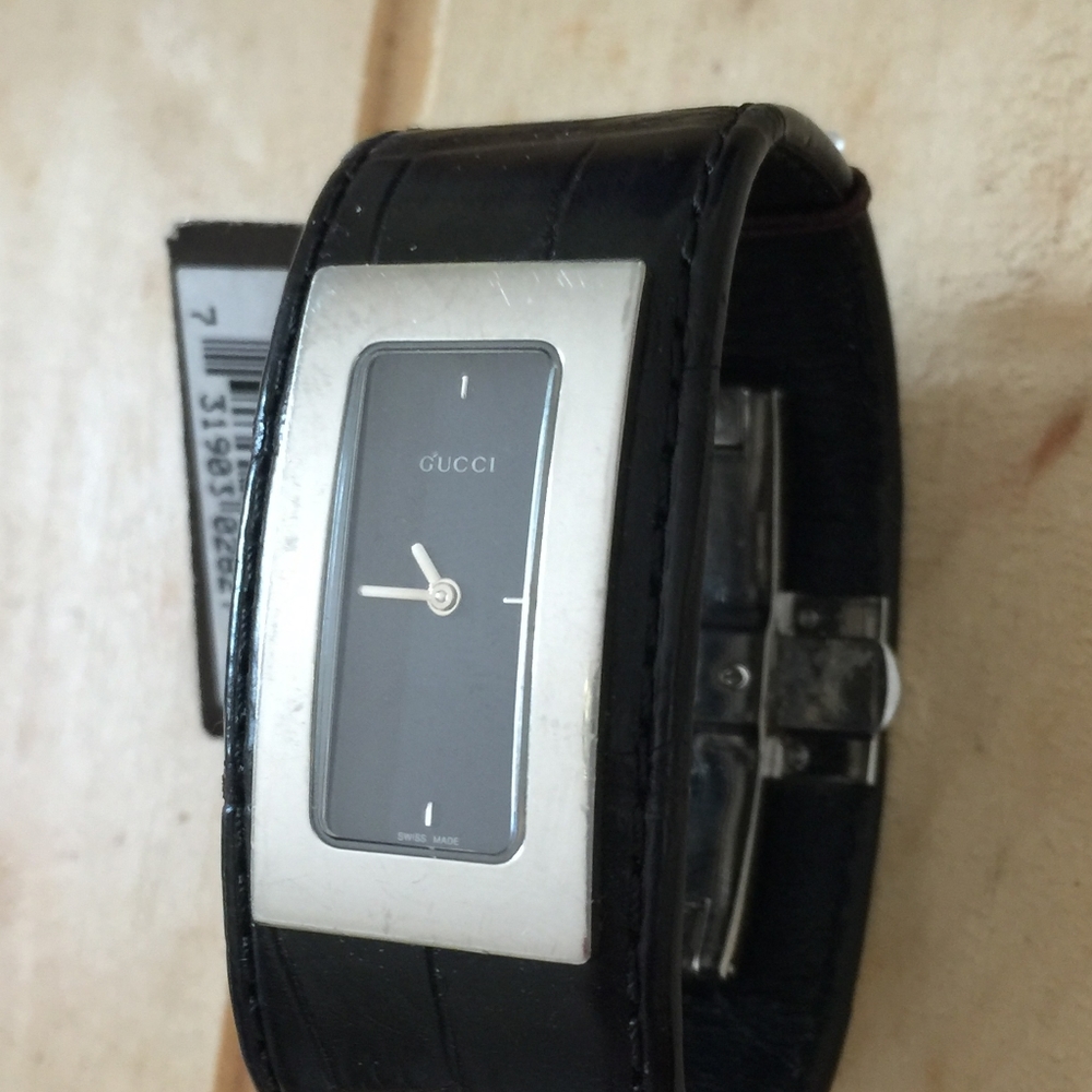 Ladies Gucci Watch with black alligater strap